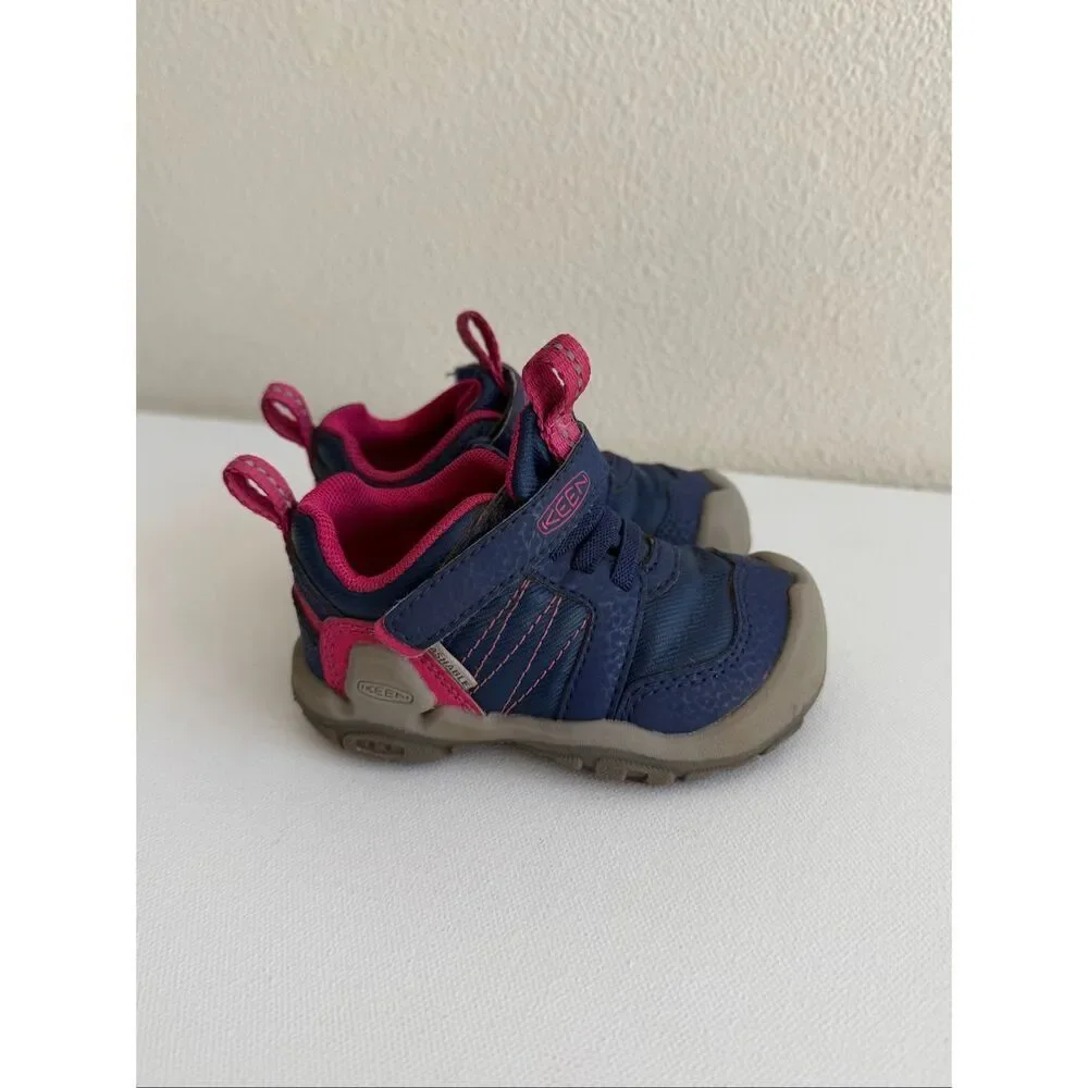 Keen Knotch Peak toddler Kids shoes size 4